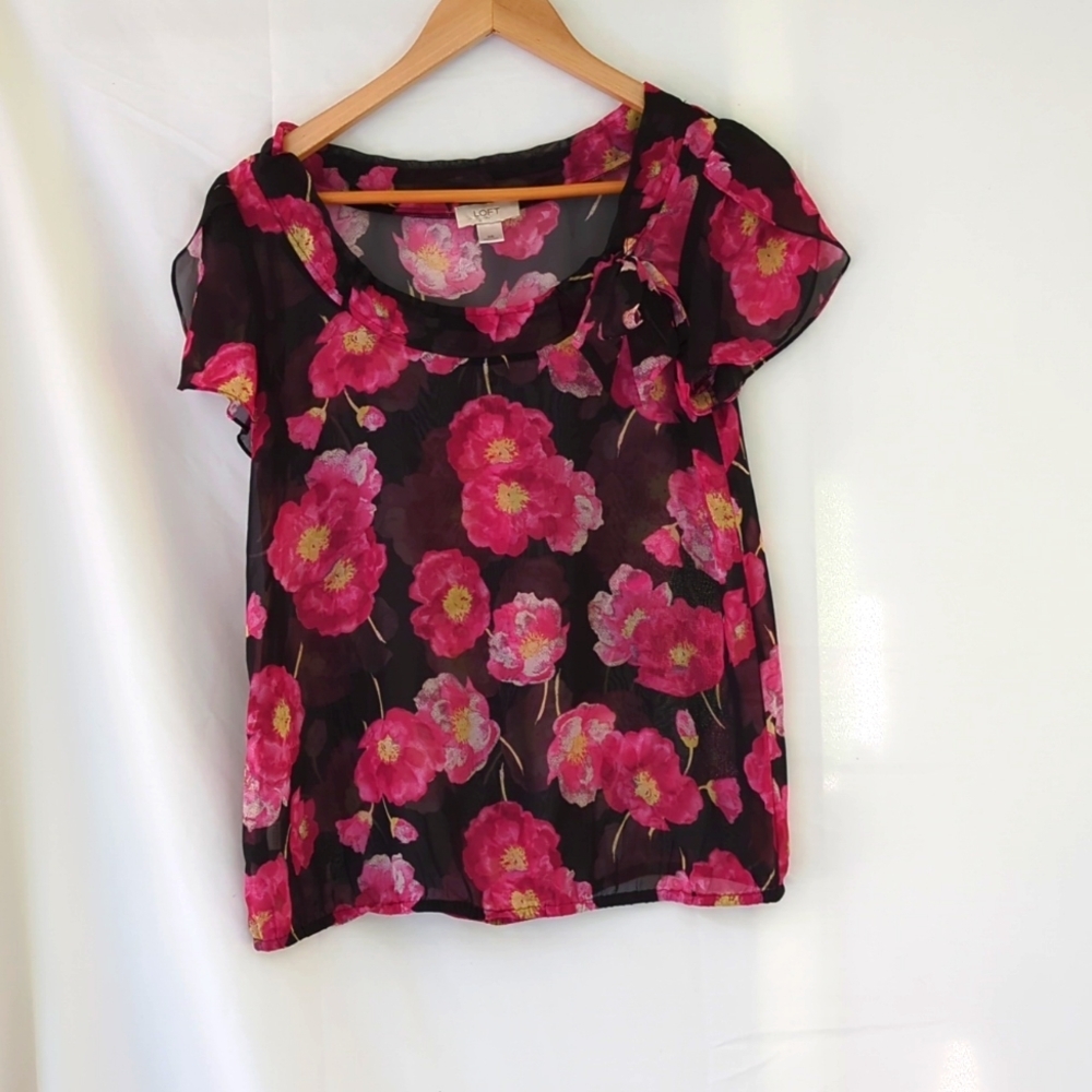 $5 with bundle LOFT Black Floral Top pink flowers